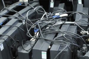 Recykling sprzętu elektronicznego a elektryczne śmieci: dlaczego to takie ważne?